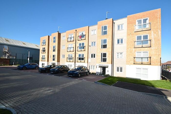 1 Bedroom Flat For Sale In Trilby Court, Bongrace Walk, Luton, Bedfordshire, LU4