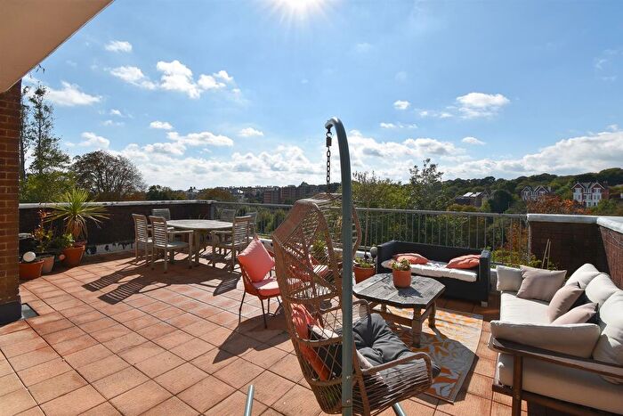 2 Bedroom Flat To Rent In Wykeham Road, Hastings, TN34