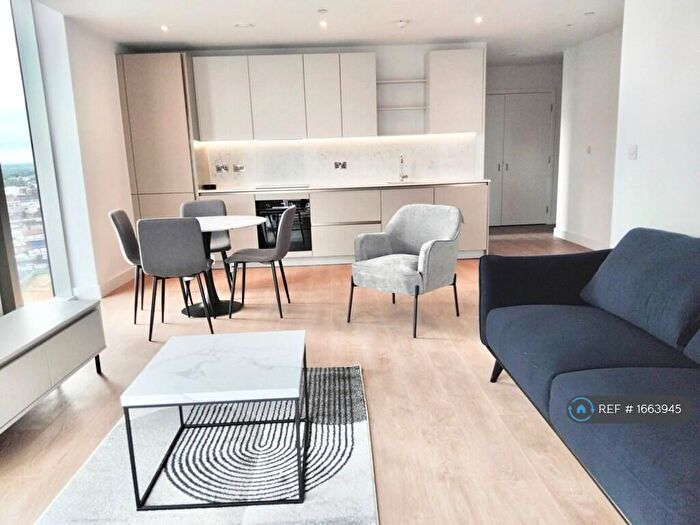 2 Bedroom Flat To Rent In Dantzic Street, Manchester, M4