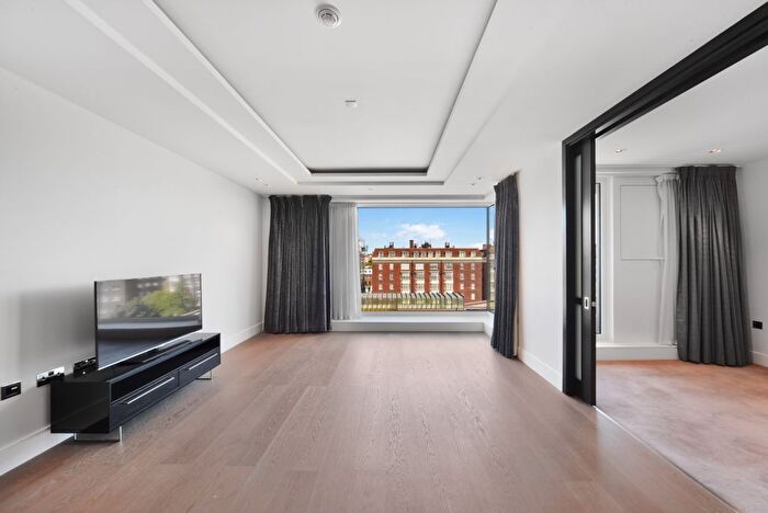 3 Bedroom Flat For Sale In Radnor Terrace, London, W14