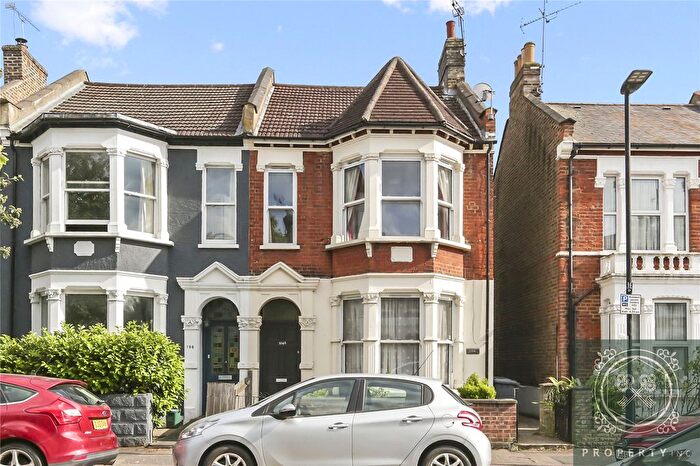 2 Bedroom Flat To Rent In Sydney Road, London, N8