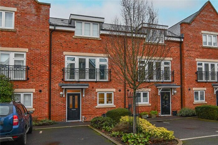 3 Bedroom Town House For Sale In Morris Close, Winnersh, Wokingham, Berkshire, RG41