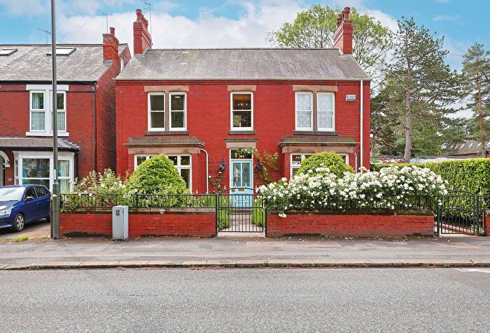 5 Bedroom Detached House For Sale In Chatsworth Road, Brampton, Chesterfield, S40