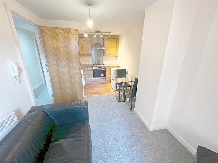 1 Bedroom Apartment To Rent In West Street, Sheffield, S1