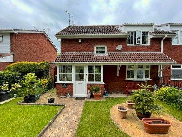 3 Bedroom Property To Rent In Hambledon Close, Wolverhampton, WV9