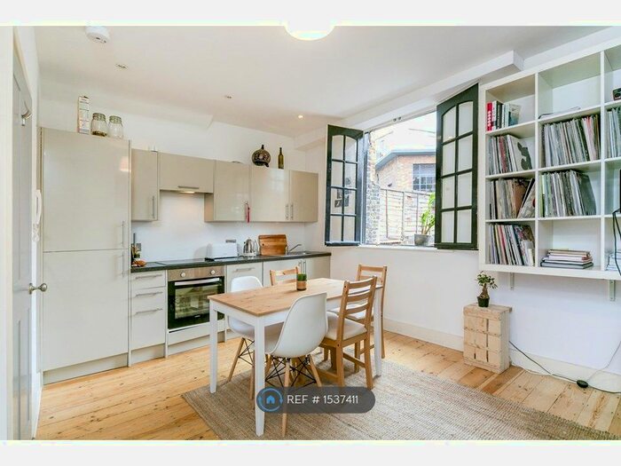 2 Bedroom Flat To Rent In Holywell Row, London, EC2A