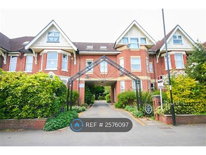 Studio To Rent In Hill Lane, Southampton, SO15