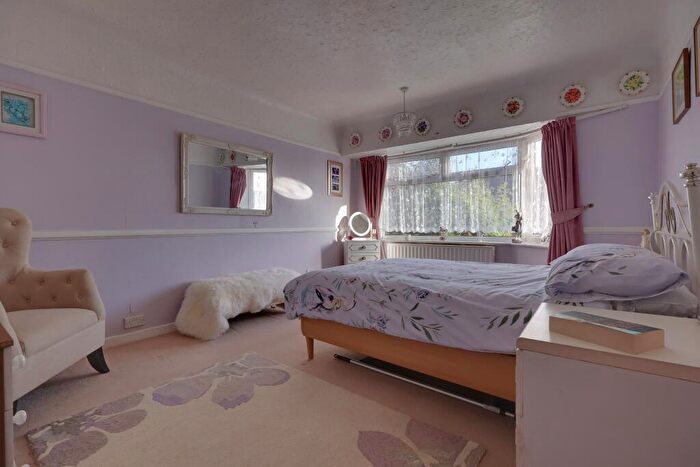 2 Bedroom Semi-Detached Bungalow For Sale In Springfield Close, Bedhampton, Havant, PO9