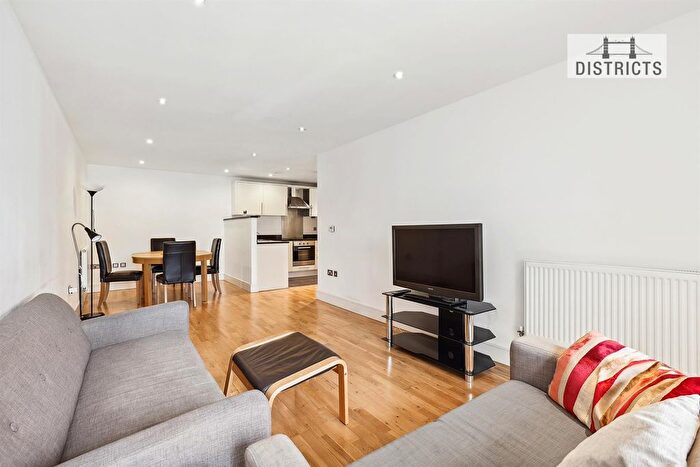 3 Bedroom Flat To Rent In Indescon Square, South Quay Plaza, E14