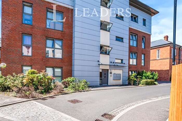 1 Bedroom Apartment For Sale In Longley Road, Chichester, West Sussex, PO19