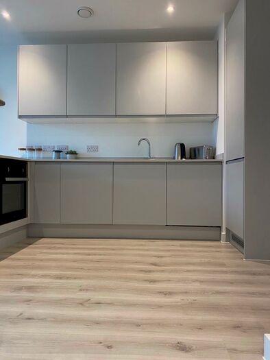 1 Bedroom Apartment To Rent In Trafford Park, Manchester, Greater Manchester, M17