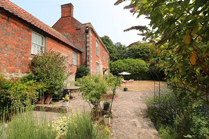 5 Bedroom Detached House For Sale In Cradlebridge House, Westbury, BA13