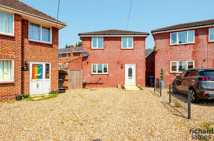 3 Bedroom Detached House For Sale In Templars Firs, Royal Wootton Bassett, SN4