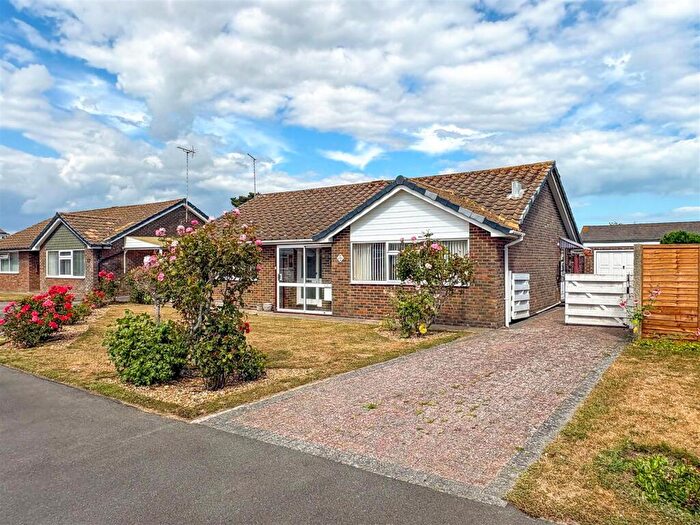 3 Bedroom Detached Bungalow For Sale In Tasman Close, Rustington, BN16
