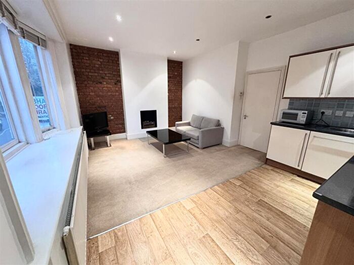 1 Bedroom Apartment For Sale In Rosslyn Hill, Hampstead, London, NW3