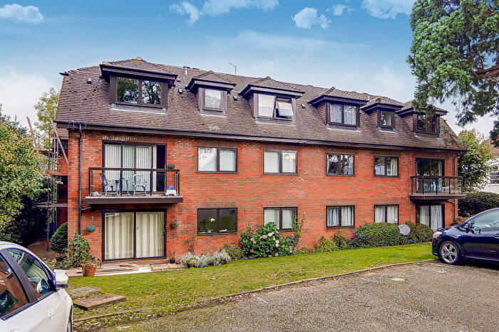 1 Bedroom Flat To Rent In Woodside Grove, London, N12