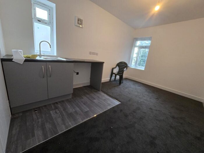 Studio To Rent In Birmingham Road, West Bromwich, Sandwell, B70