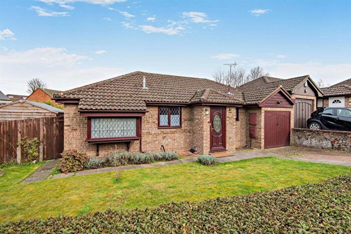 2 Bedroom Bungalow For Sale In Caernarvon Drive, Maidstone, ME15