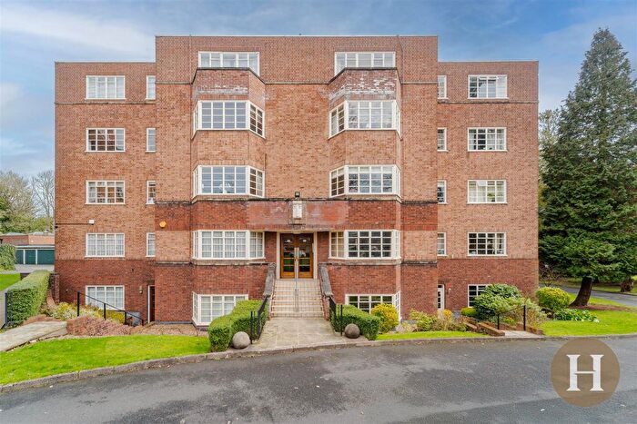 3 Bedroom Flat For Sale In Viceroy Close, Edgbaston, Birmingham, B5
