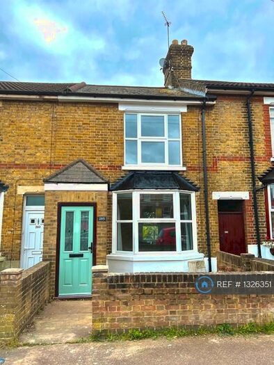 2 Bedroom Terraced House To Rent In Tonbridge Road, Maidstone, ME16