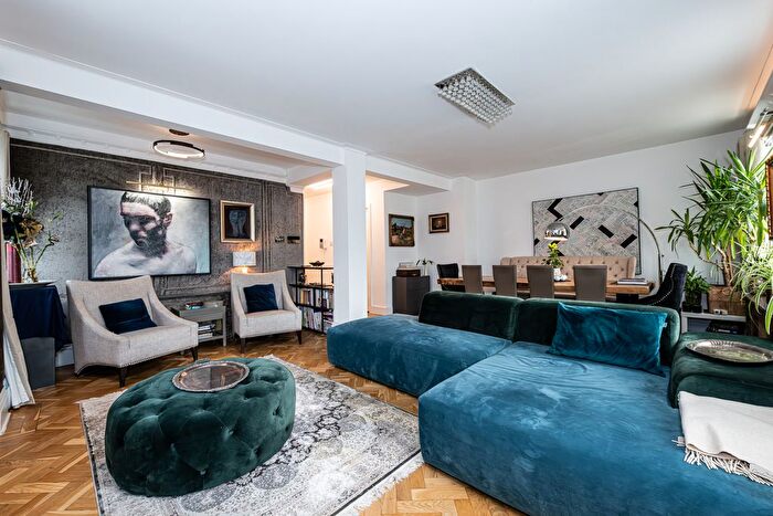 3 Bedroom Flat For Sale In Brymon Court, Montagu Square, London, W1H