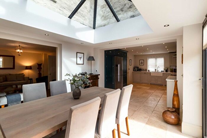 5 Bedroom Detached House For Sale In London Mews, Cirencester, Gloucestershire, GL7
