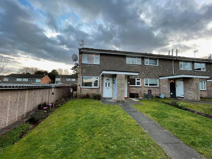 2 Bedroom Maisonette To Rent In Linkway Gardens, Leicester, LE3