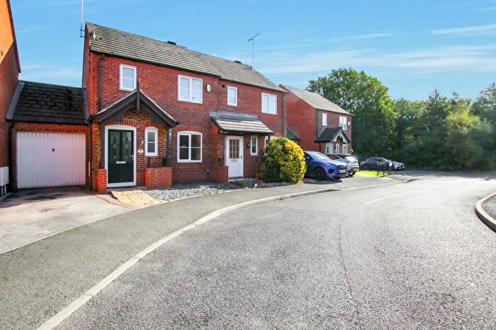3 Bedroom Semi-Detached House For Sale In Castle Croft, Castle Gresley, Swadlincote, DE11