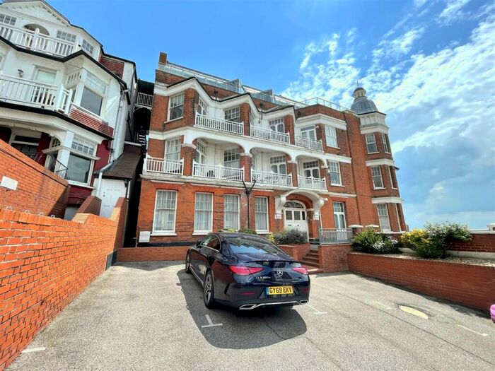 2 Bedroom Penthouse To Rent In Palmeira Avenue, Westcliff-On-Sea, SS0