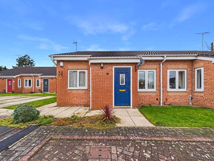 2 Bedroom Semi Detached Bungalow For Sale In Lakeside Meadows, Pontefract, WF8