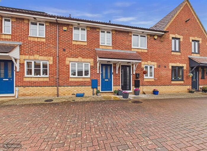 2 Bedroom Terraced House For Sale In Vine Close, Basildon, SS14
