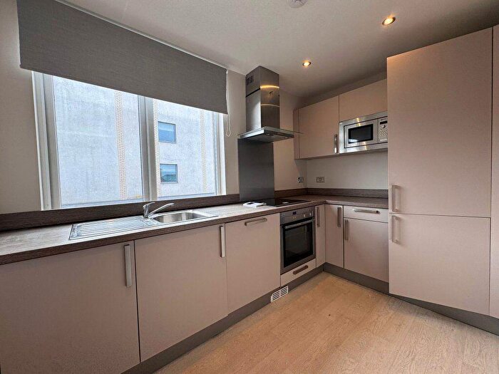 2 Bedroom Flat To Rent In Town Centre, SL1