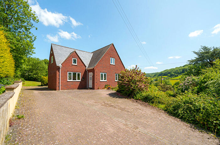 4 Bedroom Detached House For Sale In Holywell Road, Wotton-Under-Edge, Gloucestershire, GL12