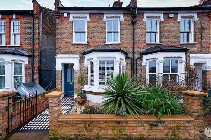 3 Bedroom End Of Terrace House For Sale In Cavendish Road, Highams Park, London, E4