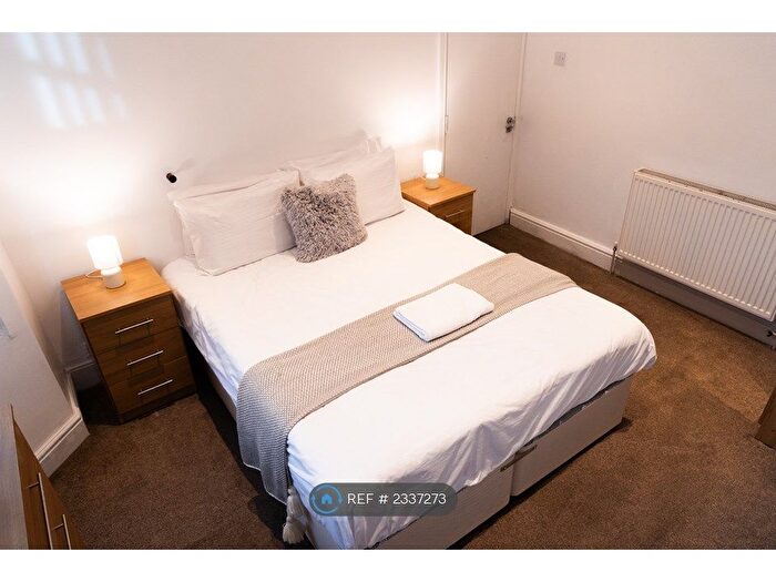 4 Bedroom Terraced House To Rent In Owen Road, Wolverhampton, WV3