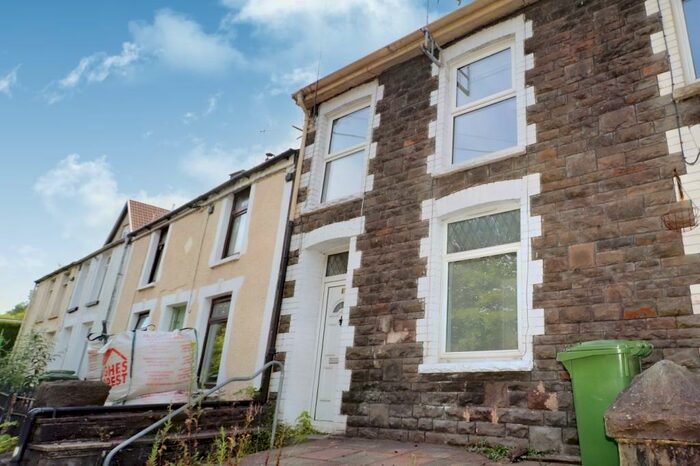 3 Bedroom Terraced House To Rent In Pontshonnorton Road, Pontypridd, CF37