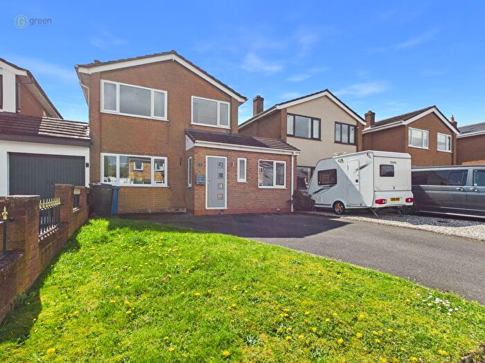 3 Bedroom Detached House For Sale In Danelagh Close, Tamworth, B79