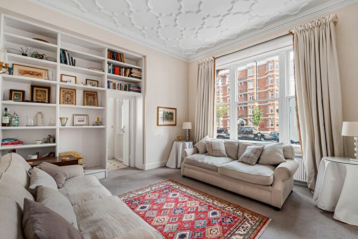 2 Bedroom Flat For Sale In Draycott Place, London, SW3