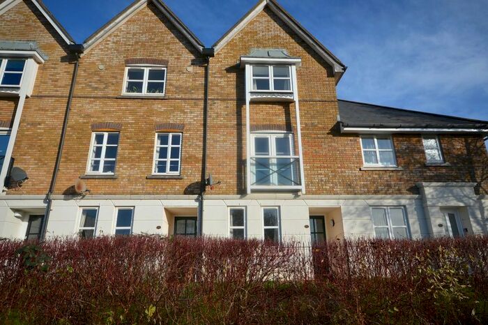 3 Bedroom Town House To Rent In Mill Court, Ashford TN24