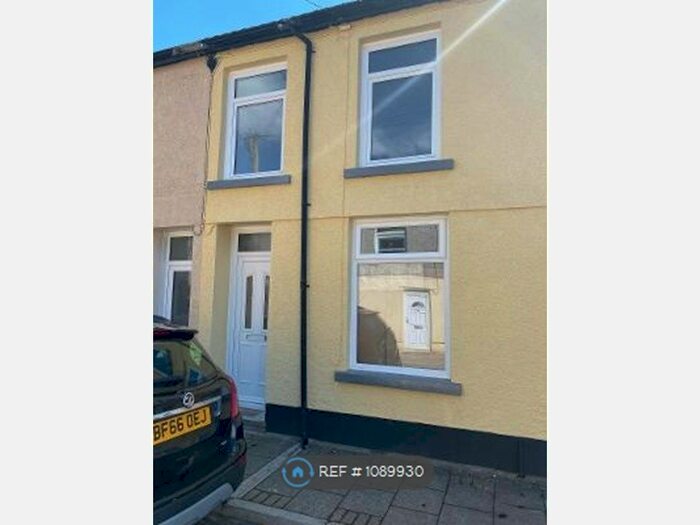 3 Bedroom Terraced House To Rent In Pleasant Street, Pentre CF41