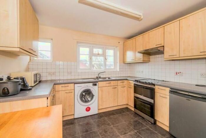 2 Bedroom Flat To Rent In Banister Grange, Banister Road, Southampton, SO15