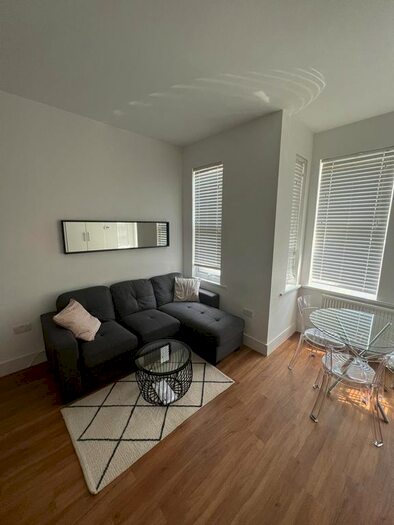 2 Bedroom Maisonette To Rent In Green Street, London, E13