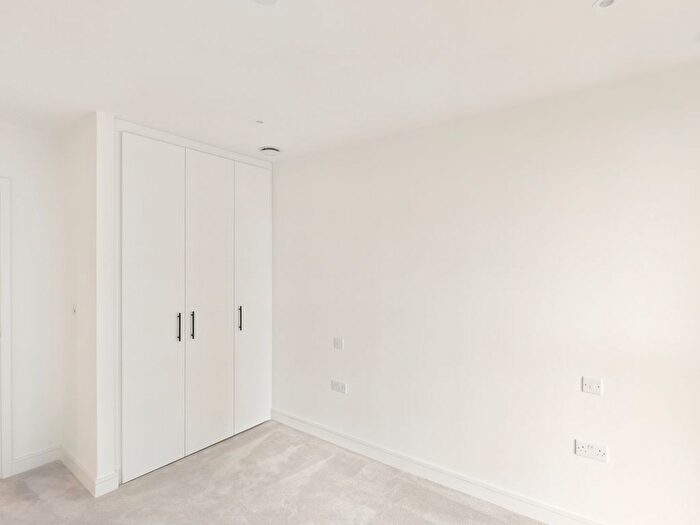 1 Bedroom Flat To Rent In Affinity View, London, E16