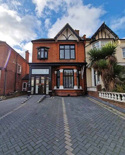 Property To Rent In Cranbrook Road, Ilford, IG1