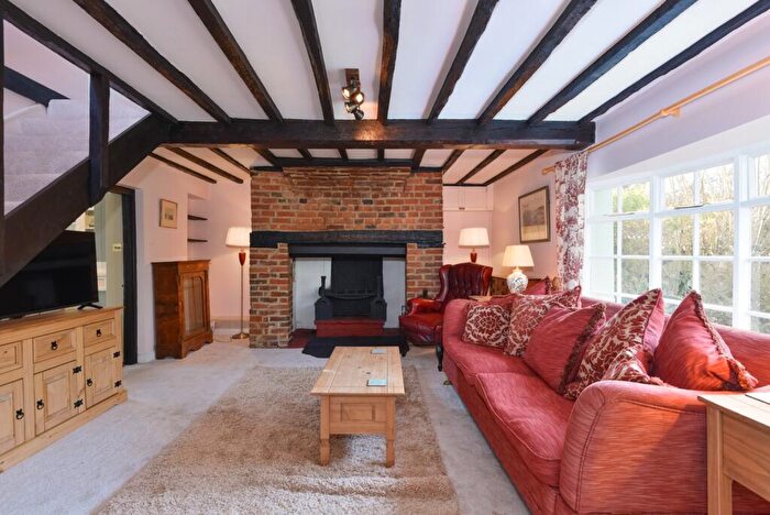 3 Bedroom Cottage For Sale In Mulberry Hill, Chilham, CT4