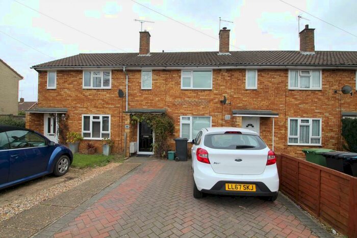 2 Bedroom House To Rent In Warners End, HP1
