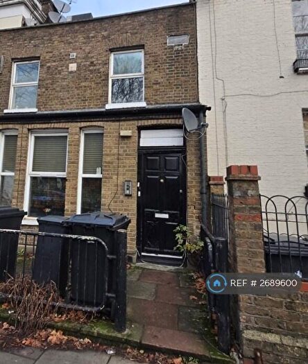 Studio To Rent In Church Street, London, N9