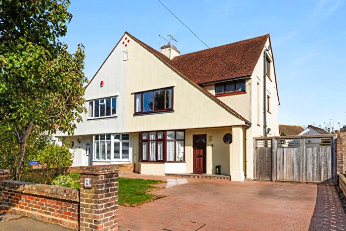 4 Bedroom Semi Detached House For Sale In Buckingham Avenue, Shoreham By Sea, BN43