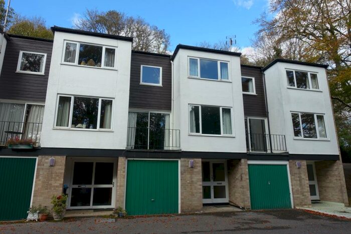 3 Bedroom Terraced House To Rent In Caterham, Surrey, CR3