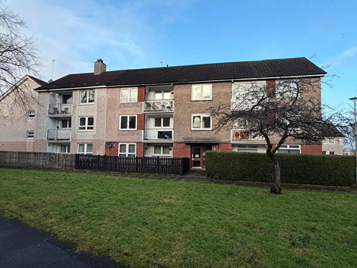 2 Bedroom Flat To Rent In Myrtle Place, Cathcart, G42